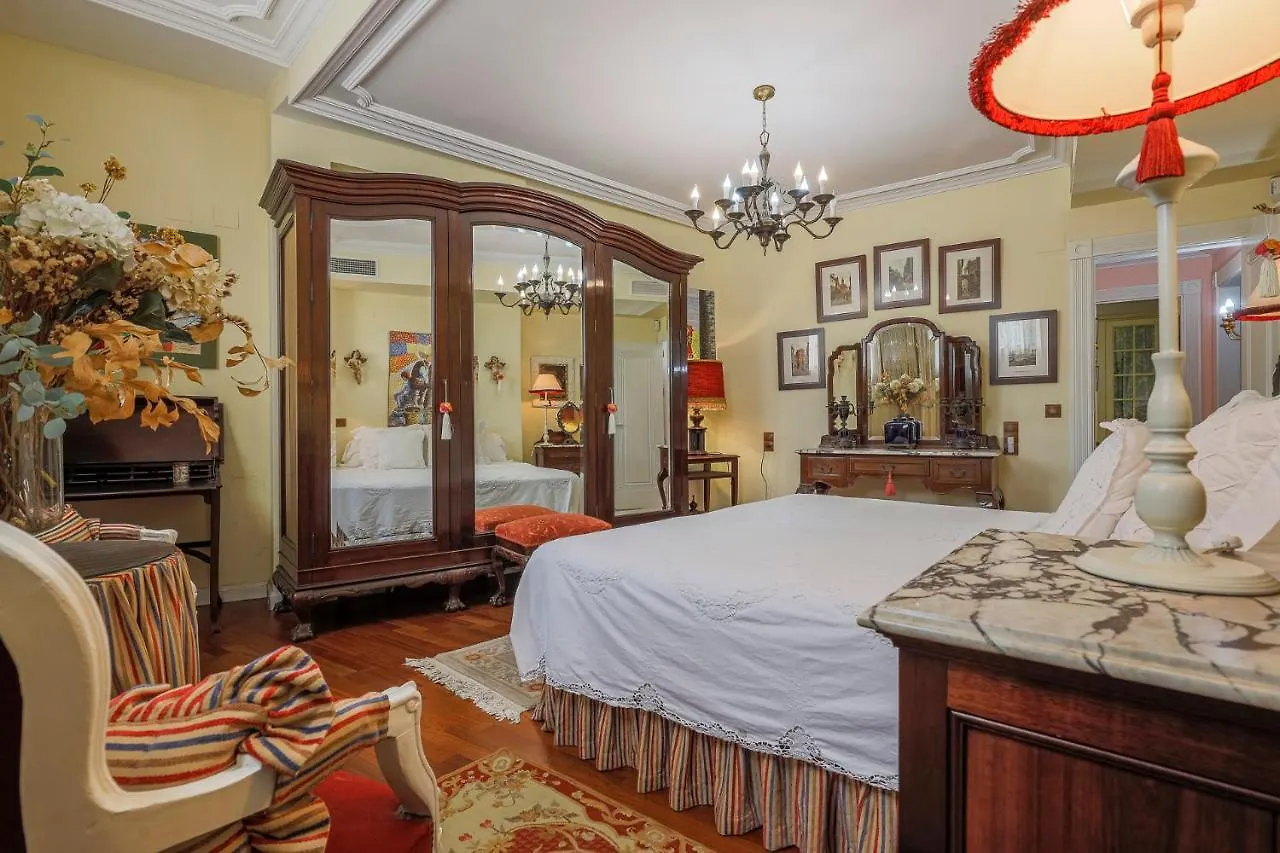 Historic Apartment In Santa Cruz Seville