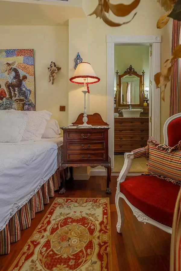 Historic Apartment In Santa Cruz Seville Spain