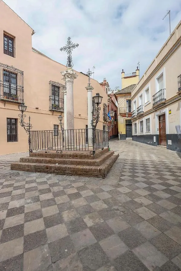 Historic Apartment In Santa Cruz Seville Spain