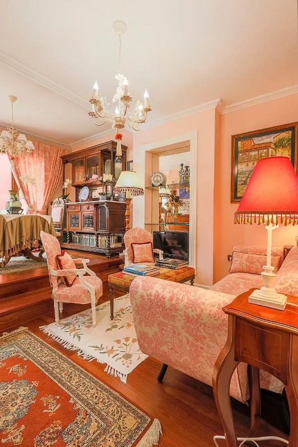 Historic Apartment In Santa Cruz Seville